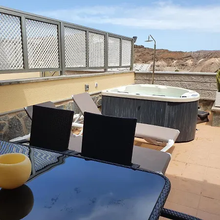 Апартаменты Brisas De Puerto Rico With Jacuzzi